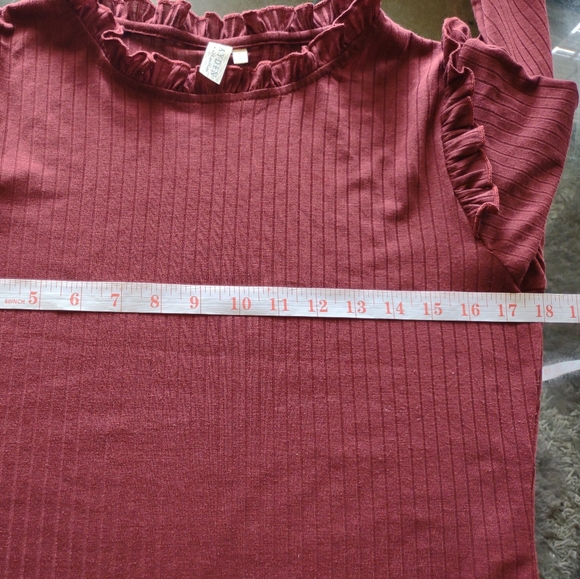 Hayden Ruffled Long sleeve Maroon Blouse Size L - Picture 11 of 13